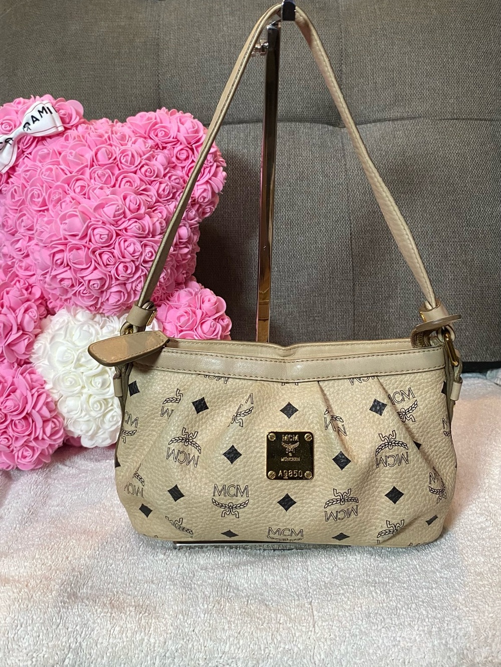 GUC MCM Beige Shoulder Bag
